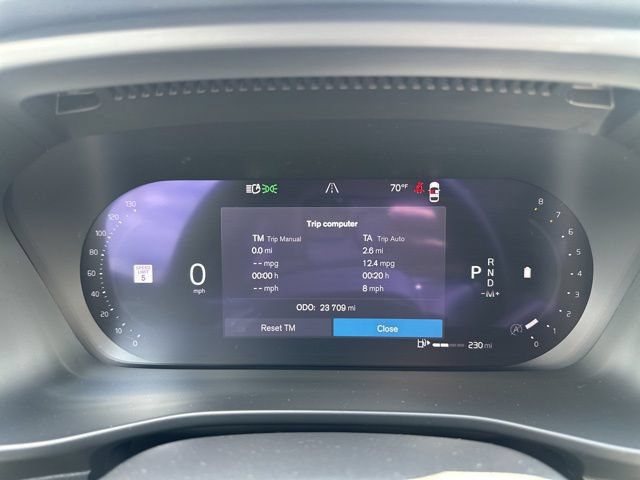 Certified 2023 Volvo XC40 B5 Plus w/ Protection Package Premier AWD/4WD image 22