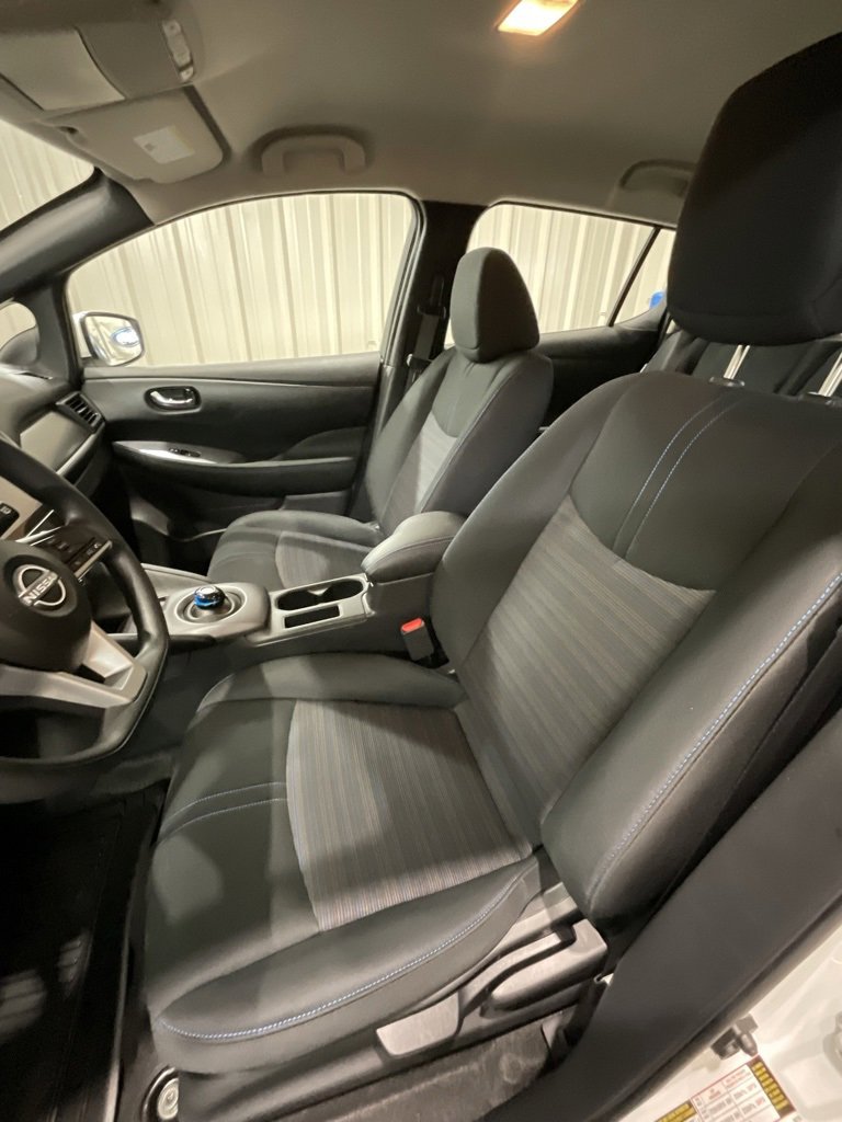 Used 2025 Nissan Leaf S image 9