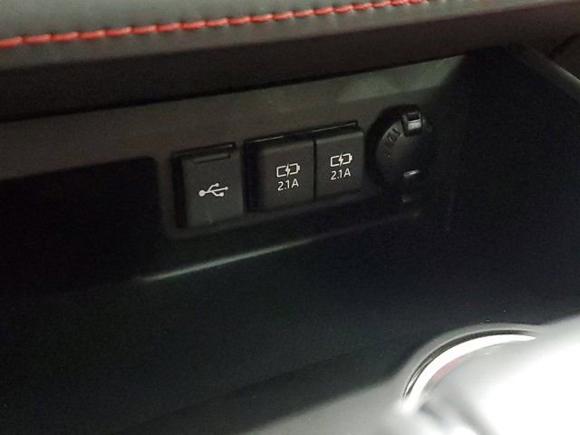 Used 2021 Toyota Highlander XSE FWD image 28