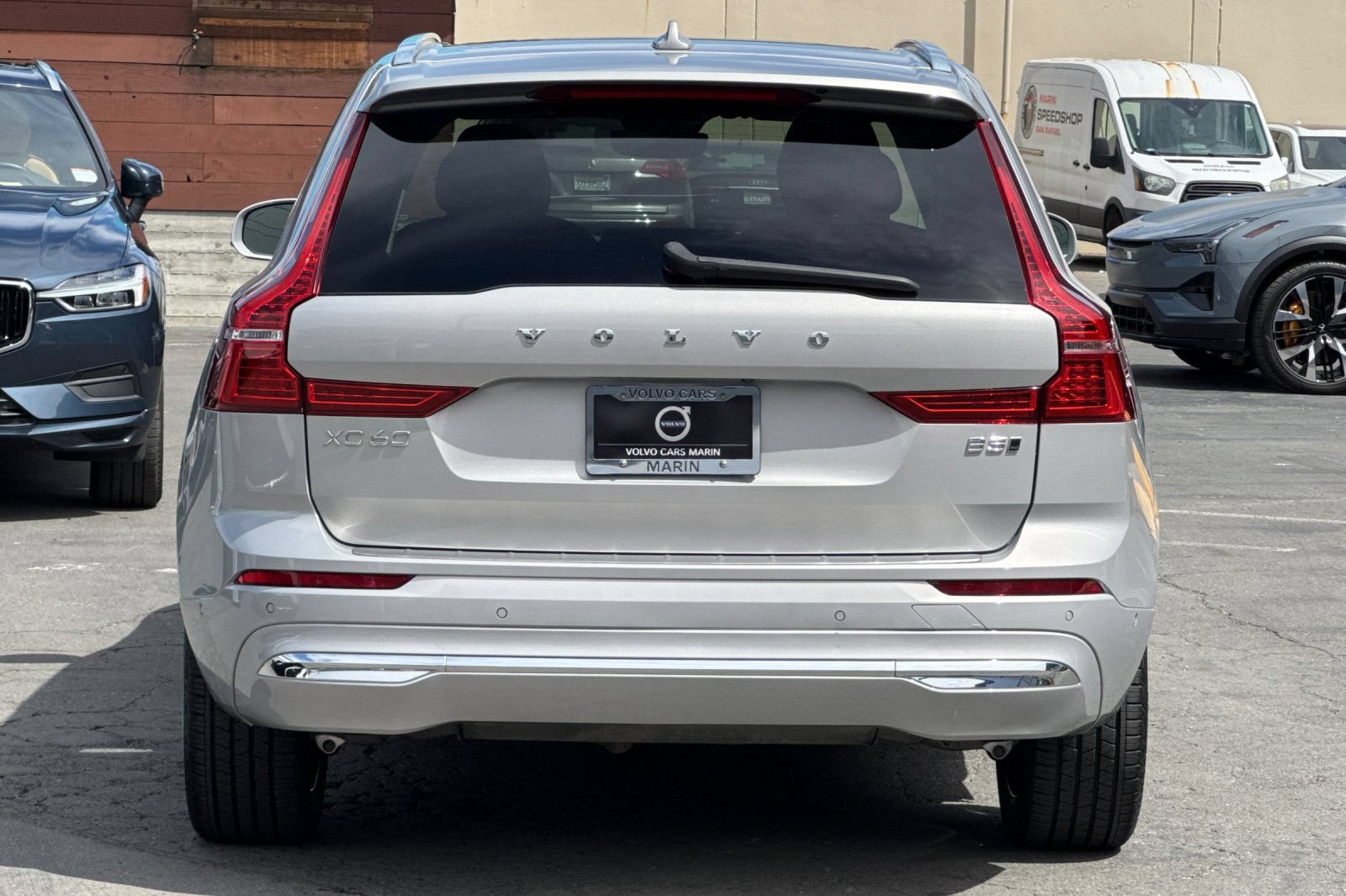 Used 2023 Volvo XC60 B5 Plus w/ Climate Package AWD/4WD image 8