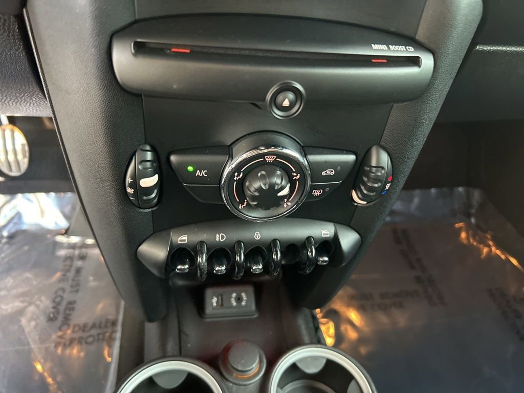 Used 2013 MINI Cooper S image 37