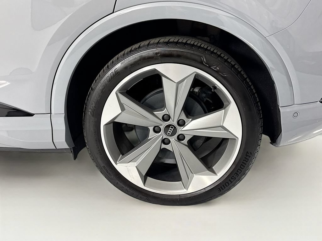 Certified 2026 Audi Q4 e-tron Premium Plus w/ Premium Plus AWD/4WD image 31