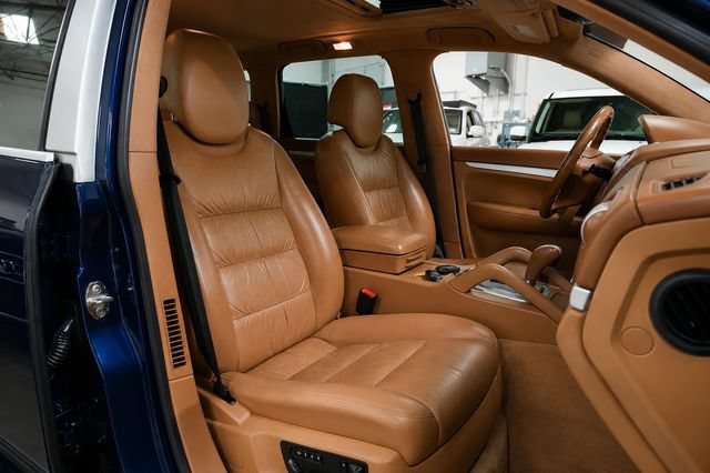 Used 2005 Porsche Cayenne Turbo AWD/4WD image 24