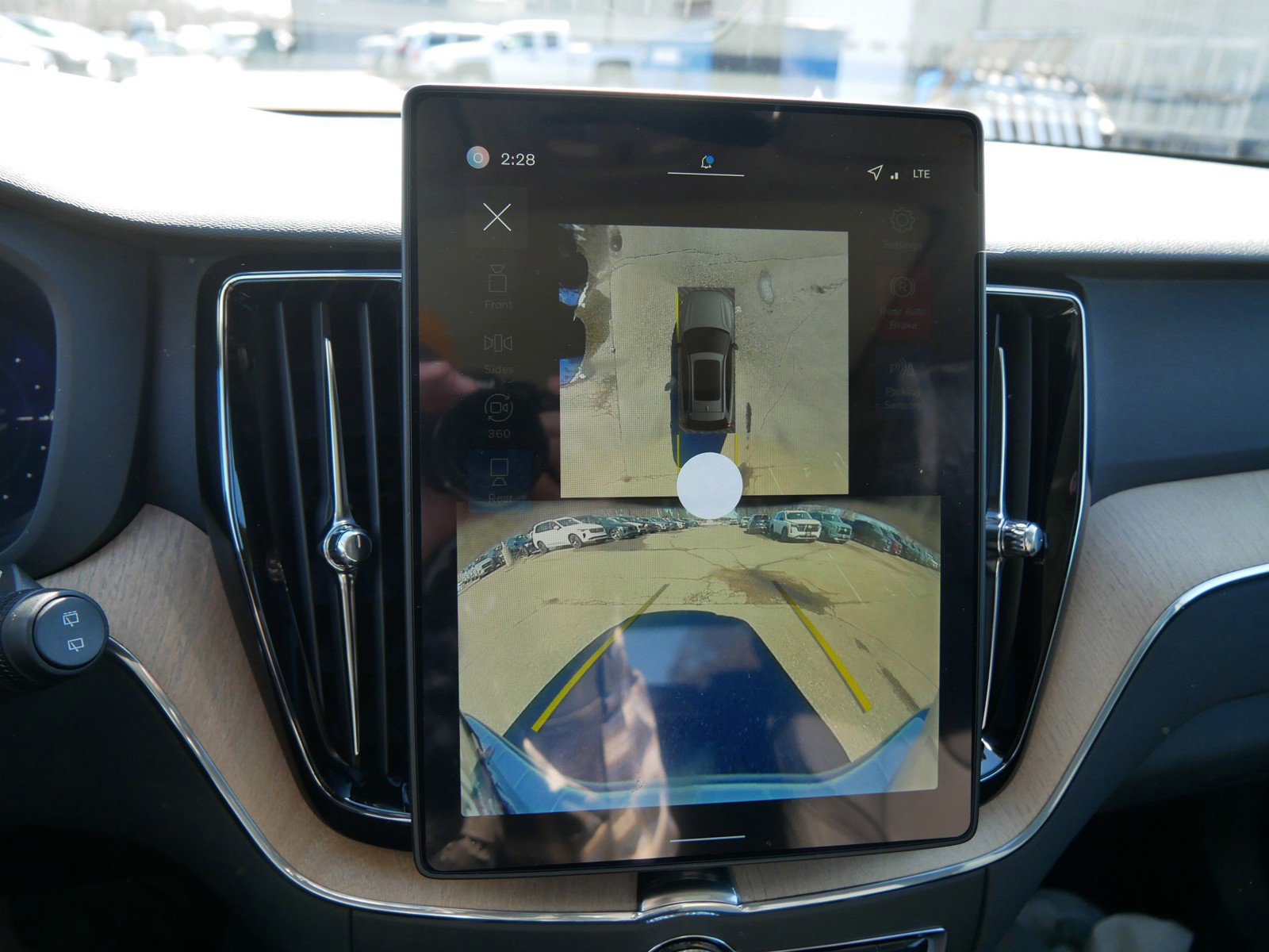 New 2026 Volvo XC60 T8 Plus w/ Protection Package Premier image 10