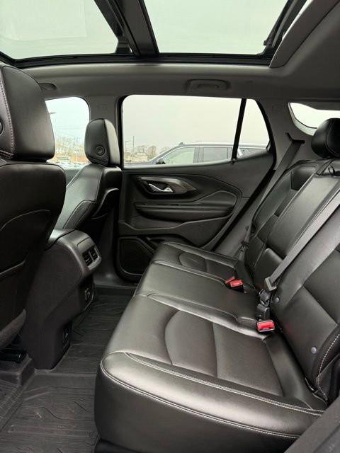 Used 2022 GMC Terrain SLT w/ Infotainment Package II image 22