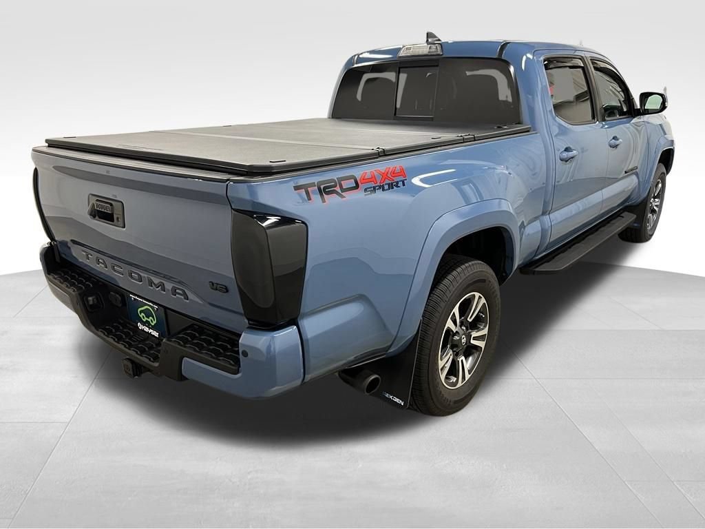 Used 2019 Toyota Tacoma TRD Sport AWD/4WD image 4