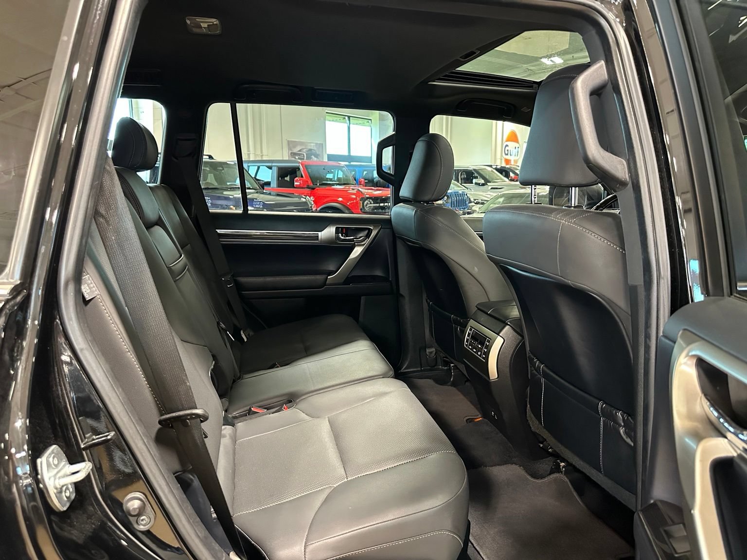 Used 2021 Lexus GX 460 Premium w/ Premium Package AWD/4WD image 43