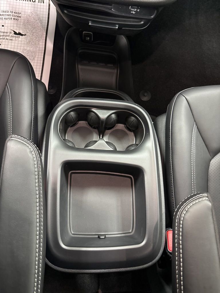 New 2026 Chrysler Pacifica Select FWD image 12