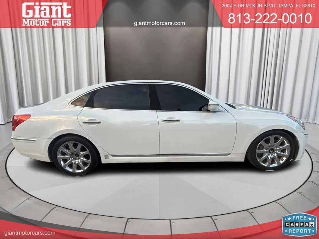 Used 2012 Hyundai Equus Signature RWD image 4