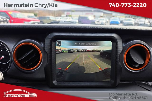 Used 2022 Jeep Gladiator Mojave w/ Cold Weather Group image 17