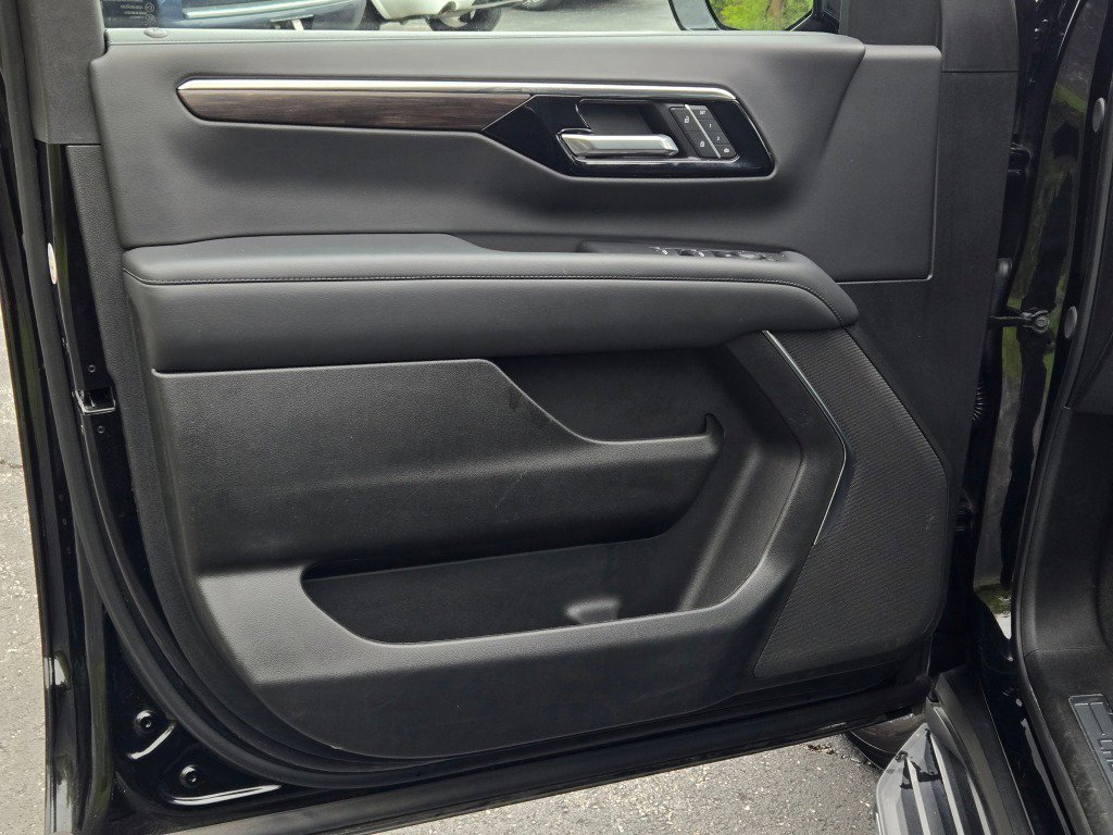 Certified 2025 Chevrolet Tahoe LT AWD/4WD image 22