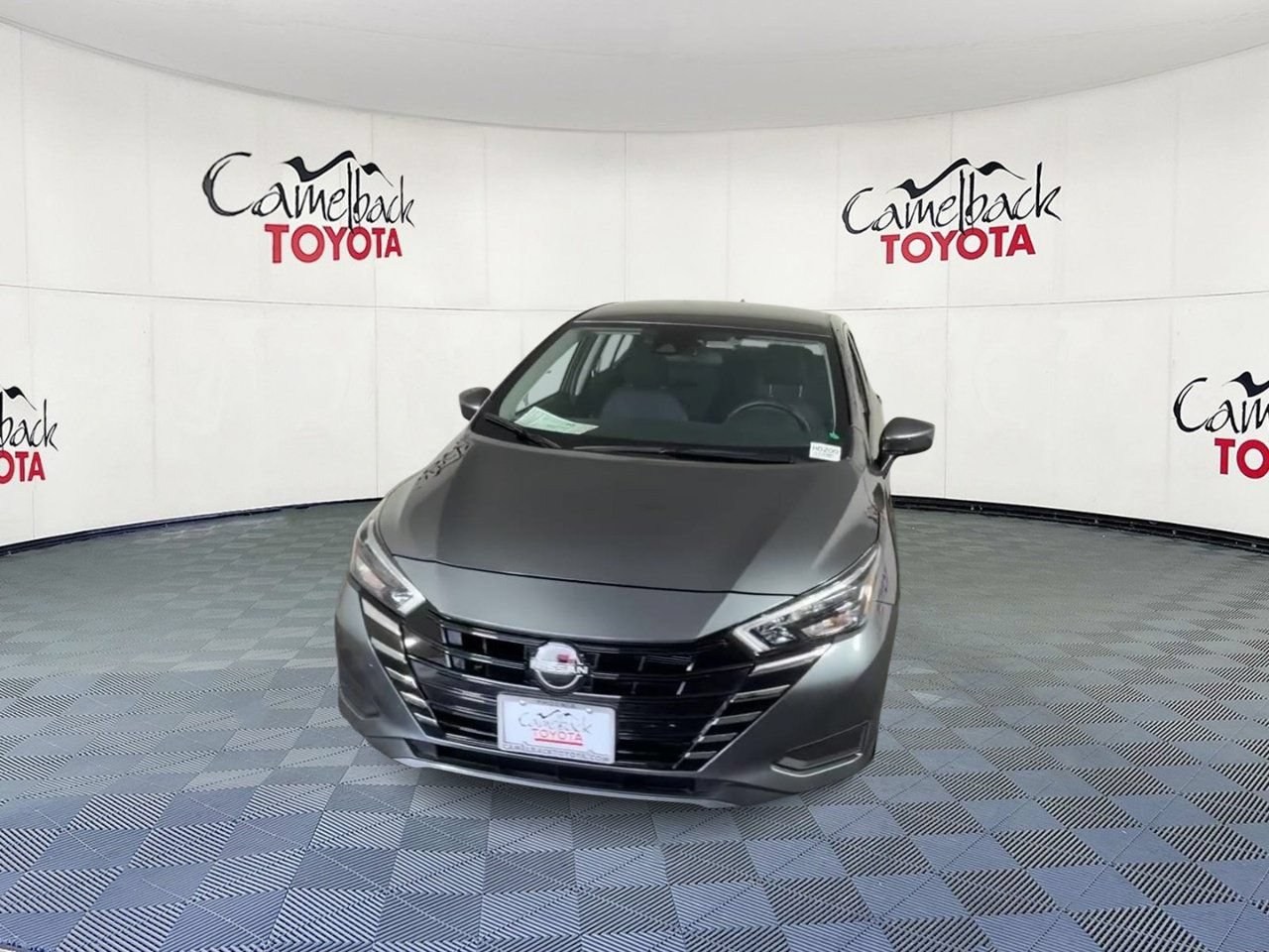 Used 2025 Nissan Versa SV FWD image 7