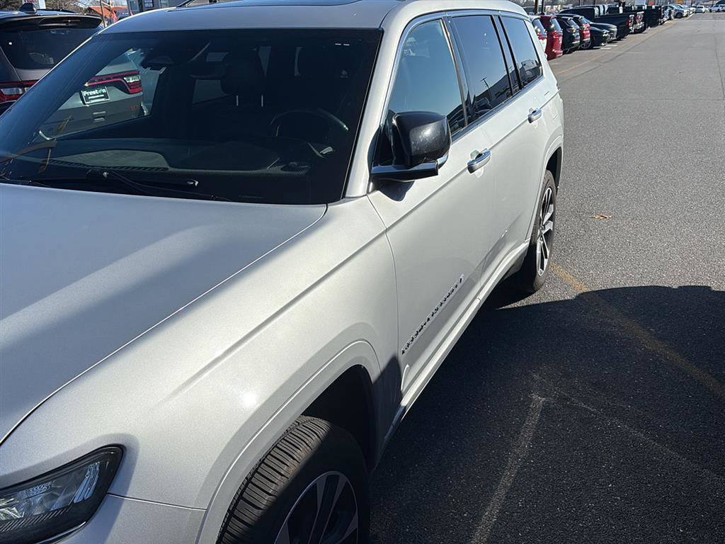 Certified 2021 Jeep Grand Cherokee L Overland image 3