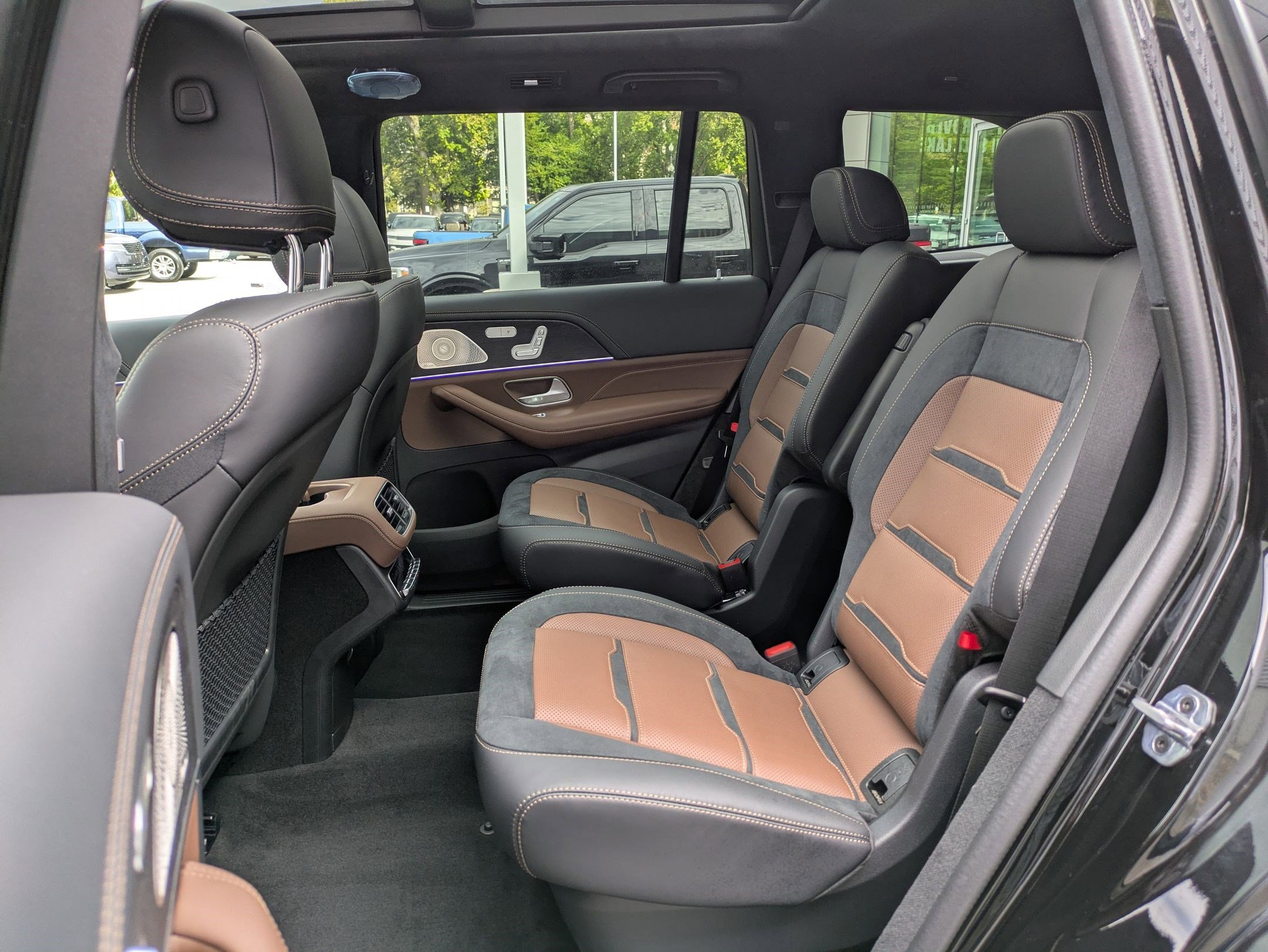 New 2026 Mercedes-Benz GLS 63 AMG 4MATIC image 15