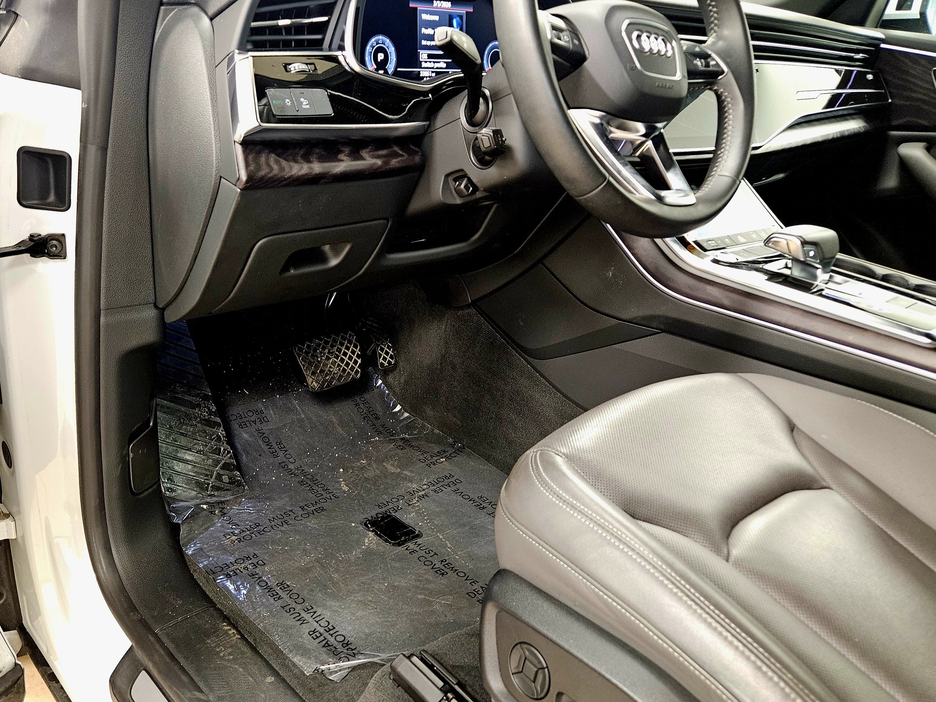 Used 2019 Audi Q8 Premium Plus image 46