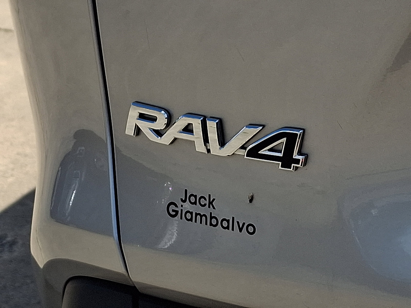 Used 2021 Toyota RAV4 LE image 31