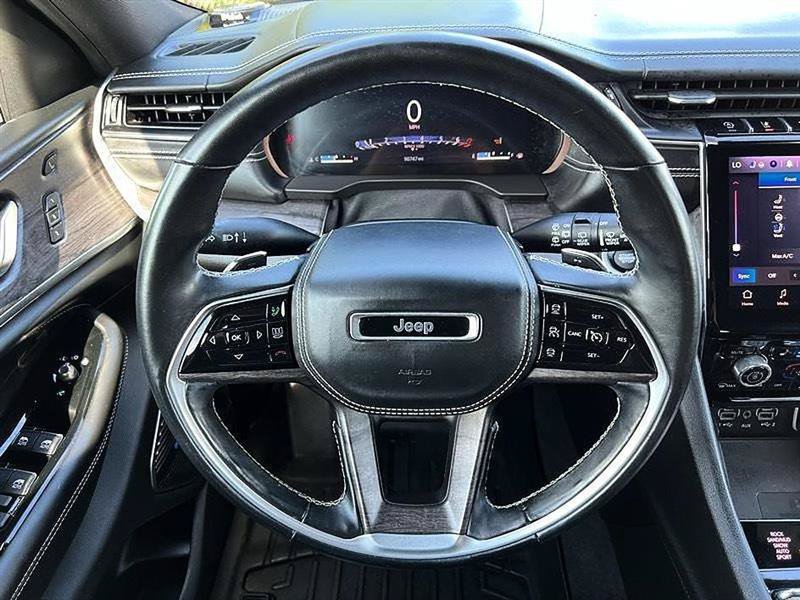 Used 2021 Jeep Grand Cherokee L Overland w/ Luxury Tech Group IV AWD/4WD image 22