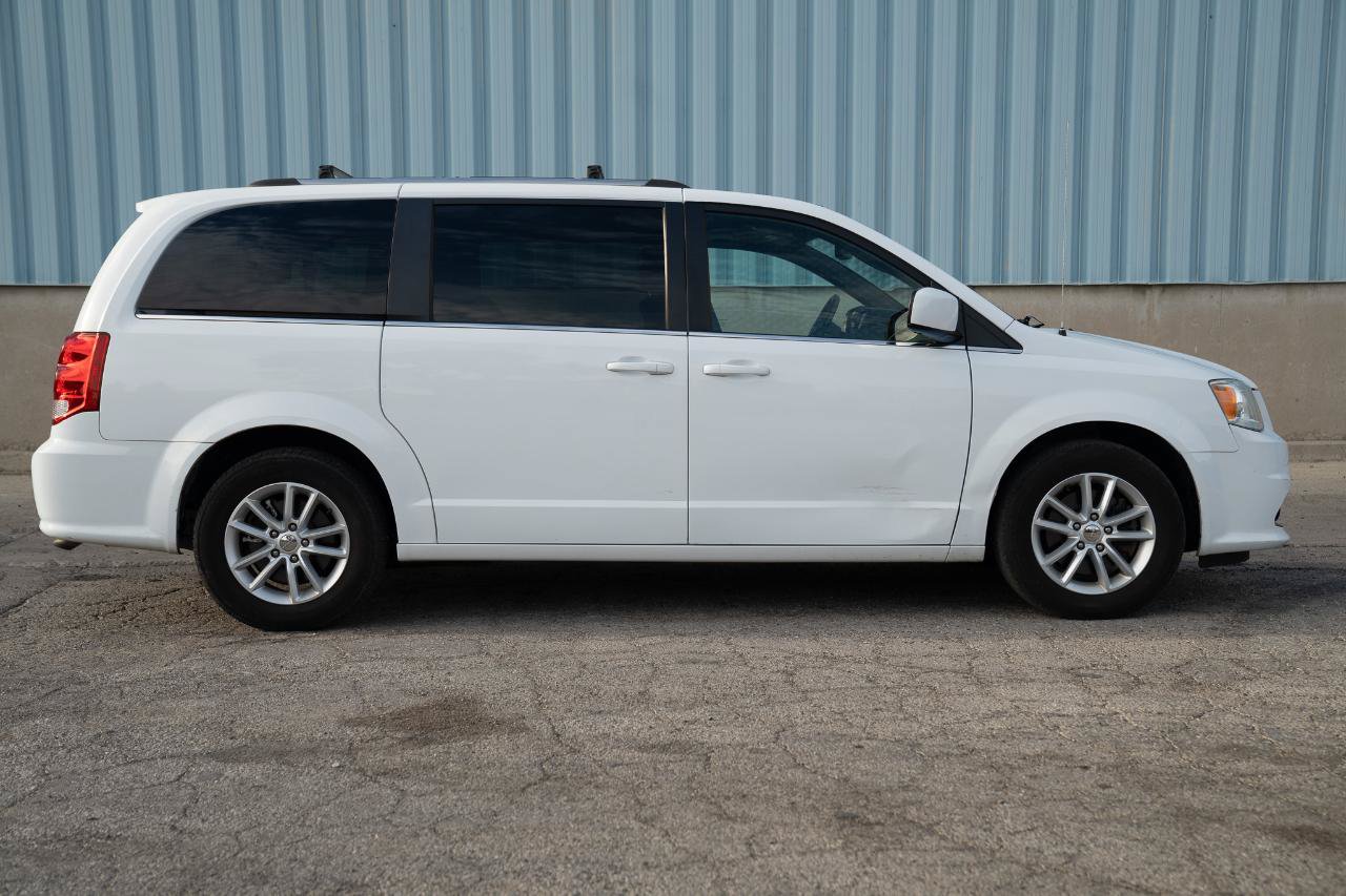 Used 2019 Dodge Grand Caravan SXT FWD image 10