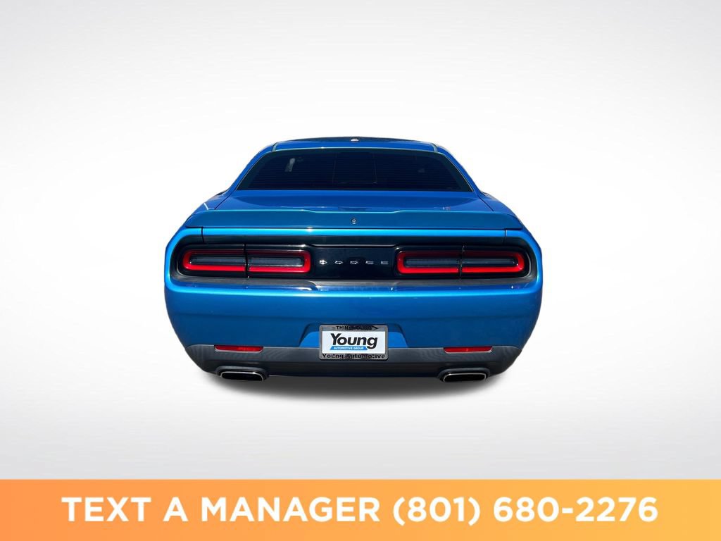 Used 2019 Dodge Challenger SXT RWD image 4