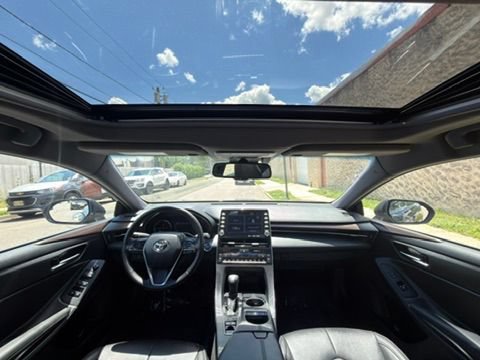 Used 2019 Toyota Avalon XLE w/ Moonroof Package FWD image 32