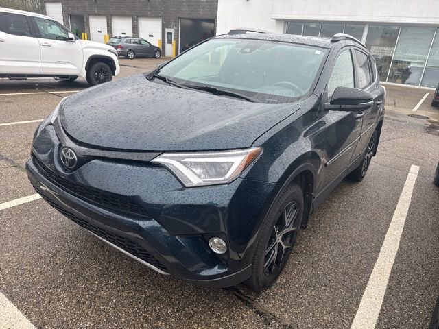 Used 2017 Toyota RAV4 SE image 9
