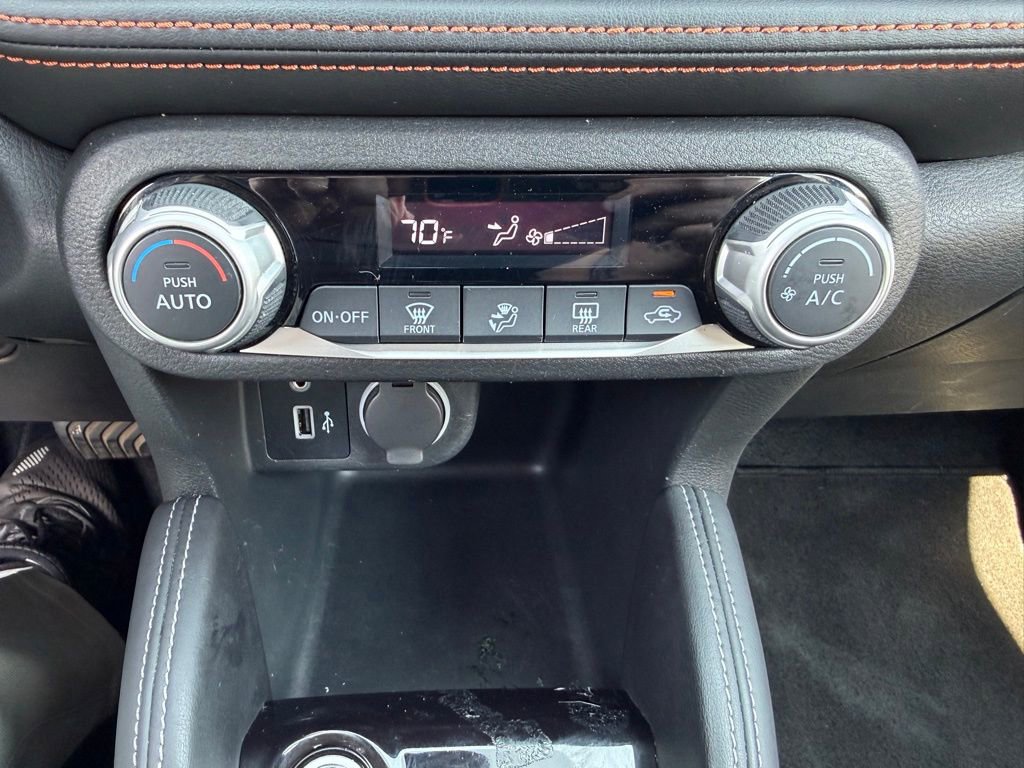 Used 2020 Nissan Kicks SR image 24