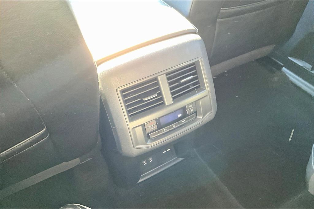 Used 2022 Volkswagen Atlas SE image 11