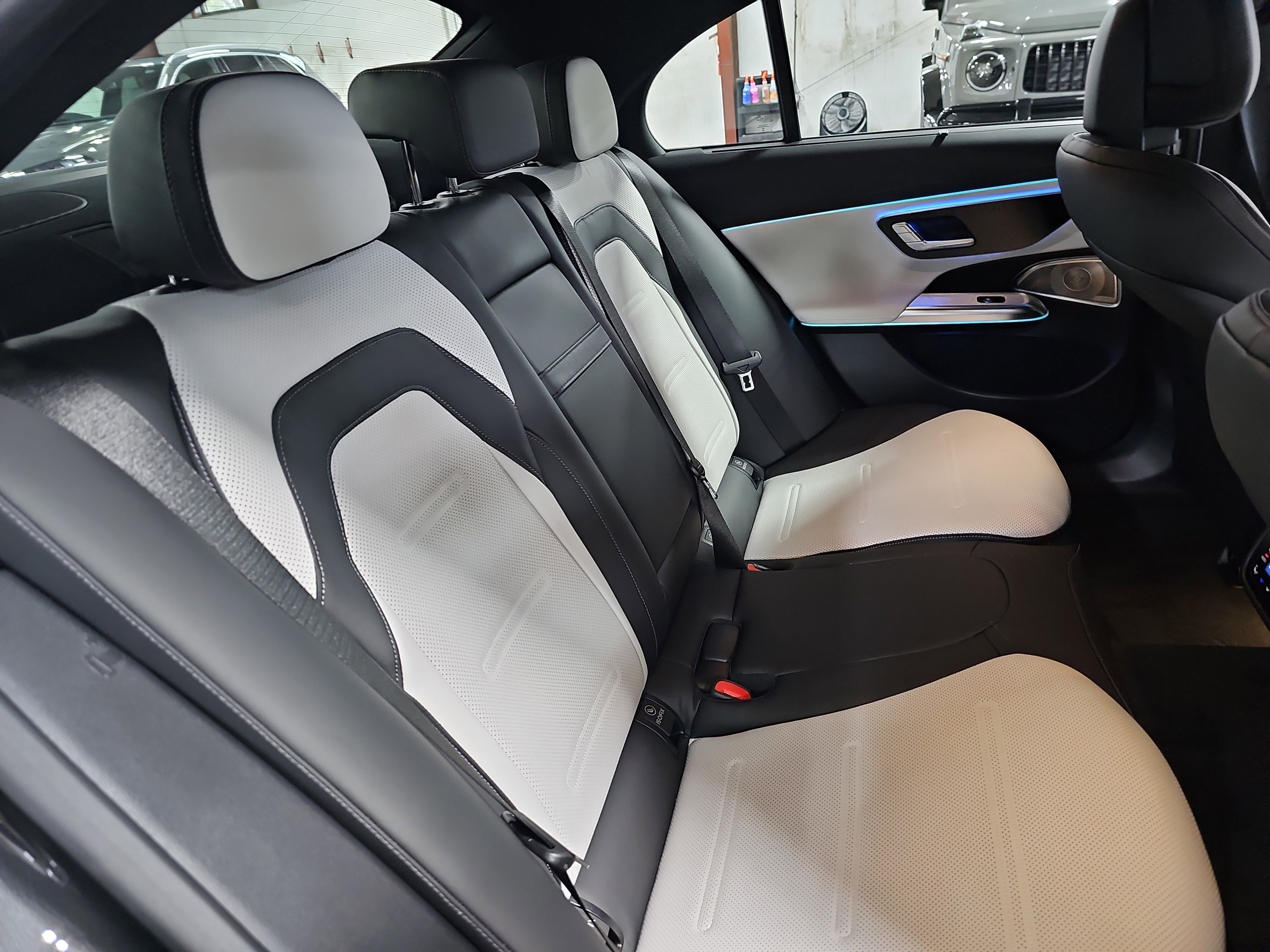 New 2026 Mercedes-Benz E 53 AMG e 4MATIC Sedan image 12