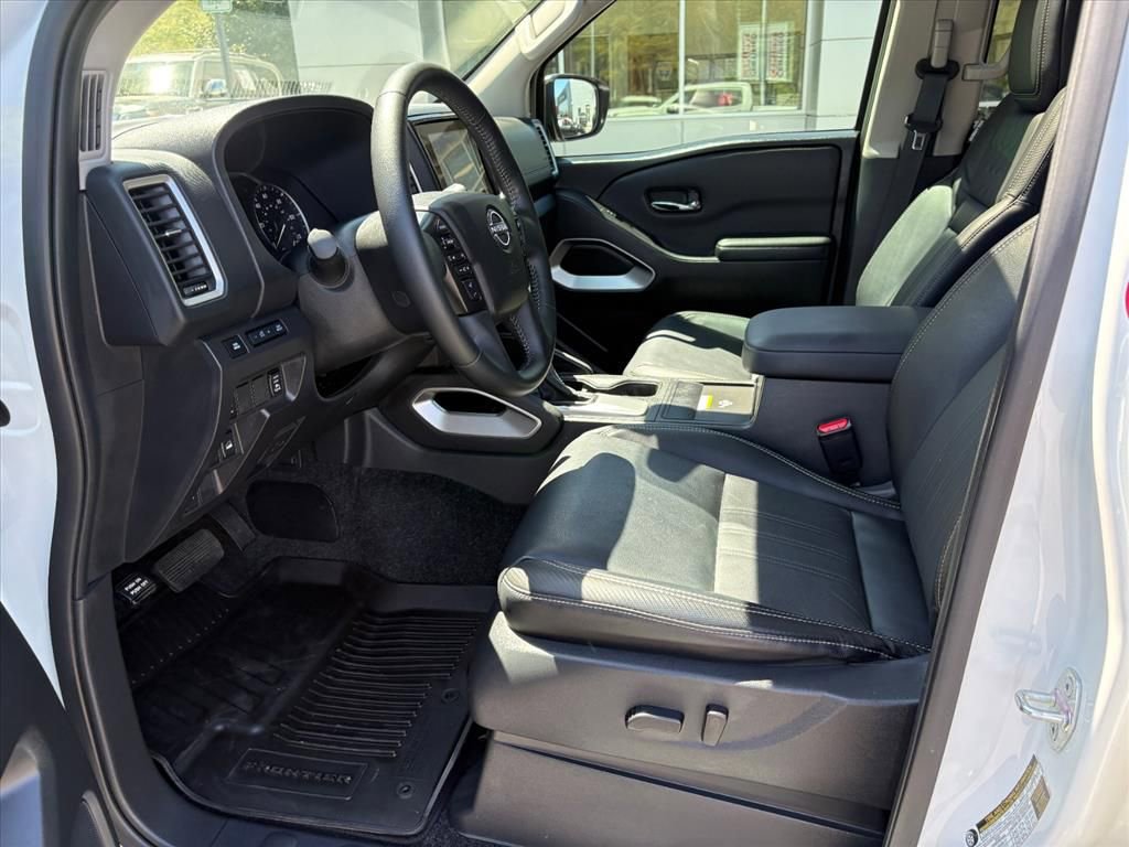 Certified 2024 Nissan Frontier SL w/ Technology Package image 17
