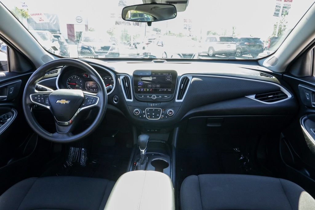 Used 2023 Chevrolet Malibu LT FWD image 24