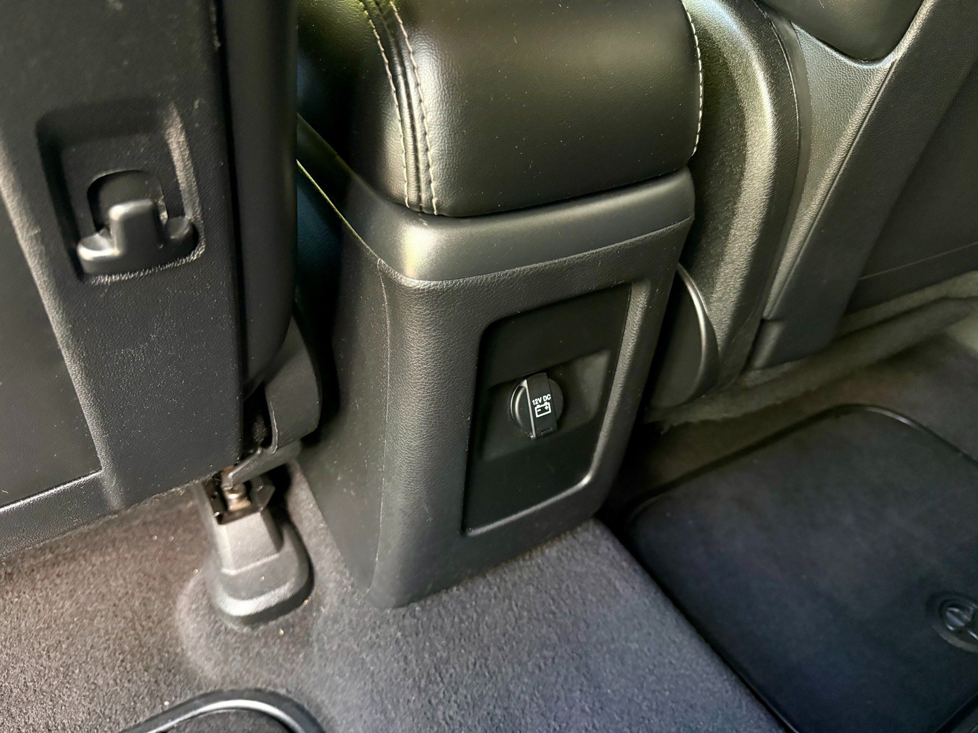 Used 2016 Dodge Journey Crossroad w/ Popular Equipment Group FWD image 27