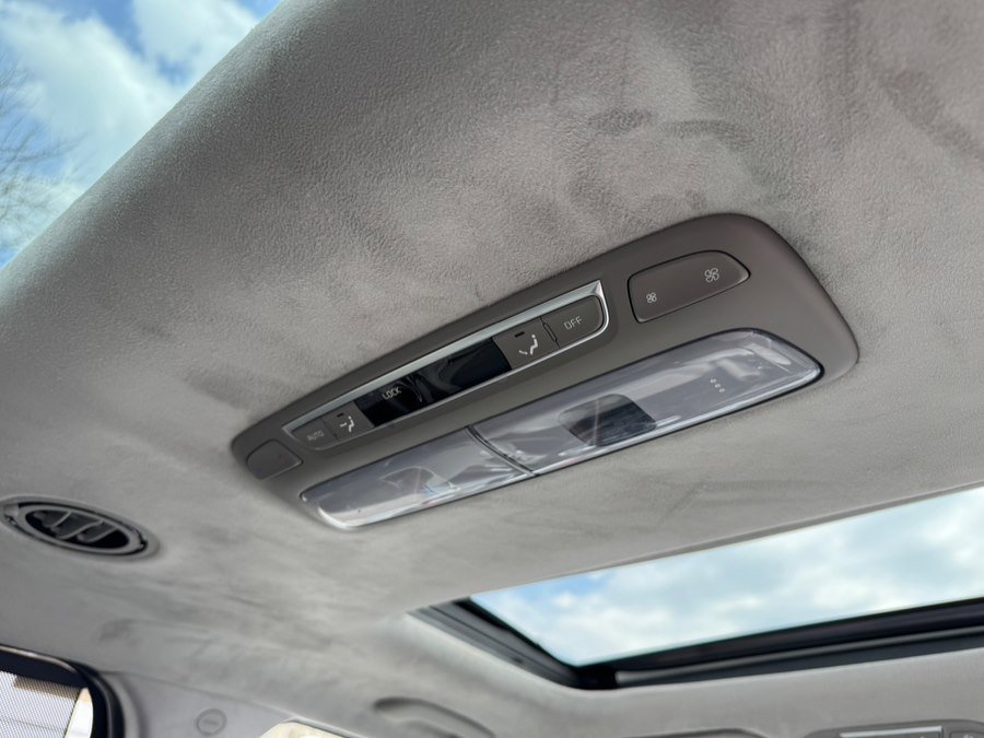 Used 2022 Kia Telluride SX w/ SX Prestige Package image 39