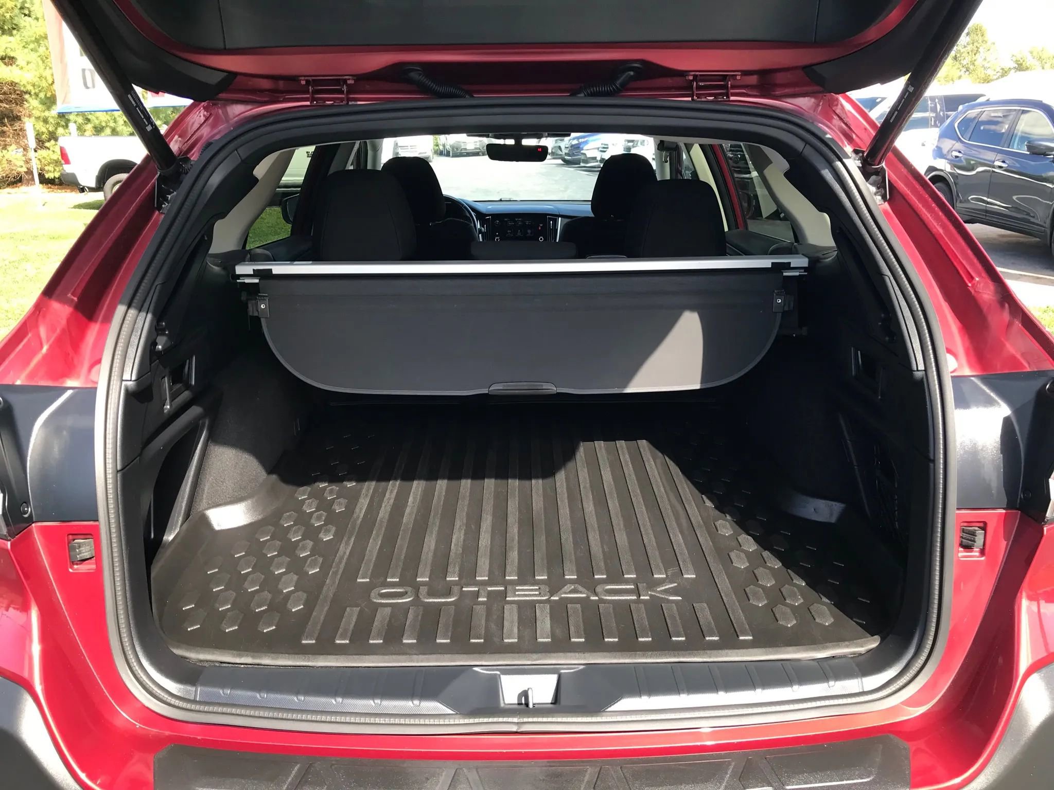 Used 2023 Subaru Outback Premium image 36