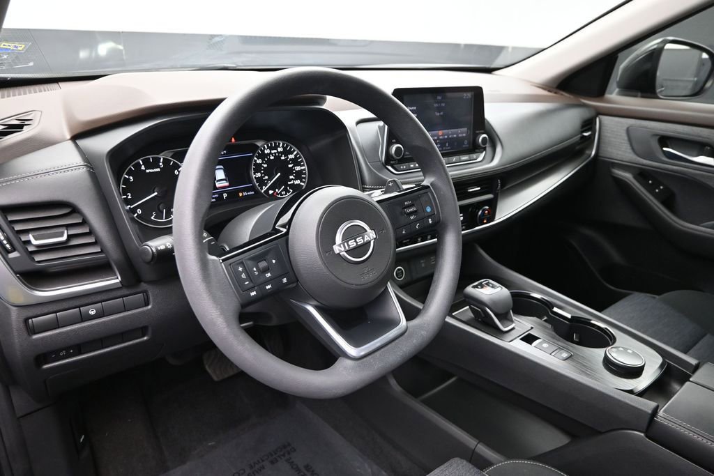 Used 2023 Nissan Rogue SV AWD/4WD image 17