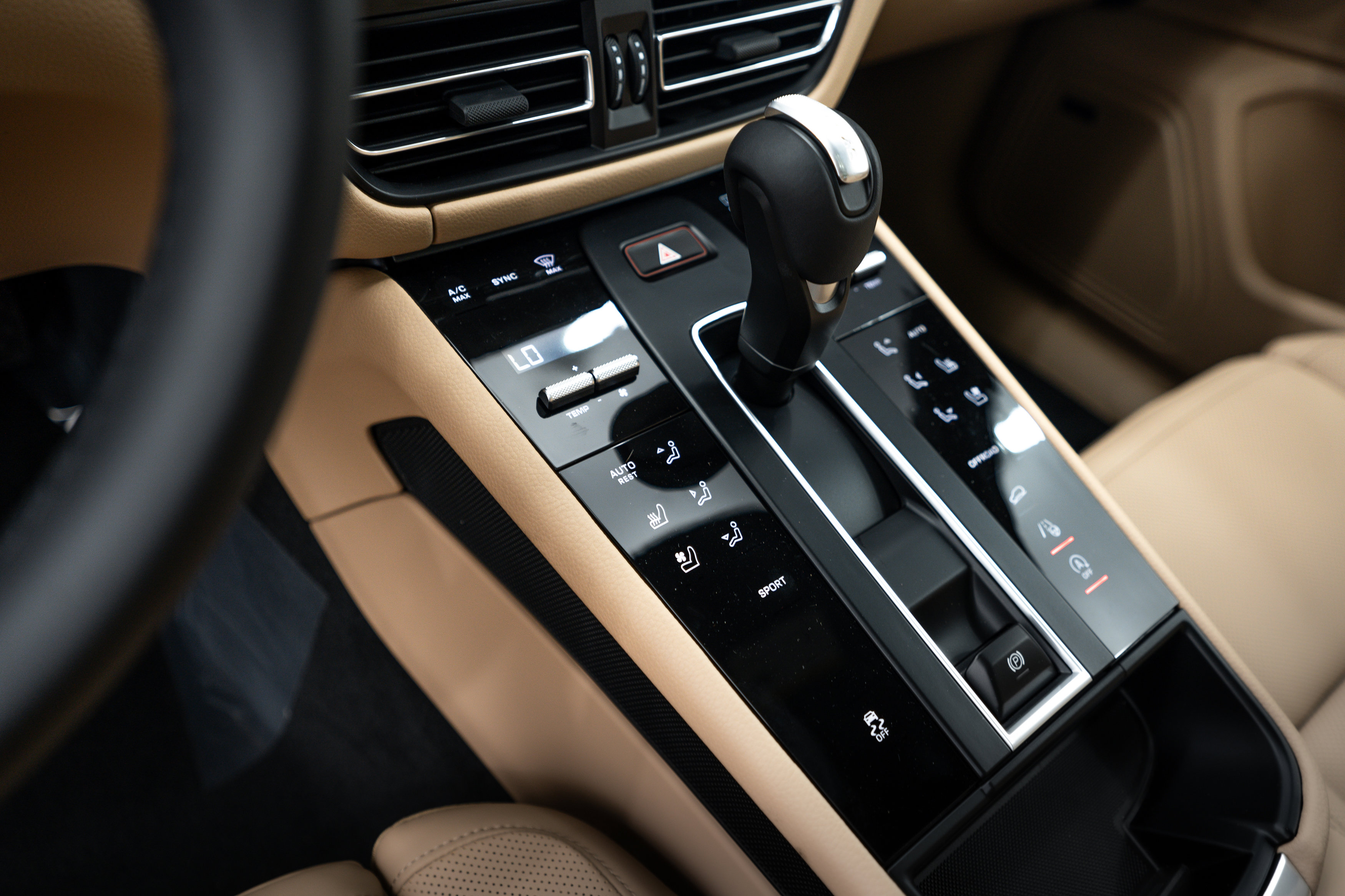 New 2025 Porsche Macan image 15