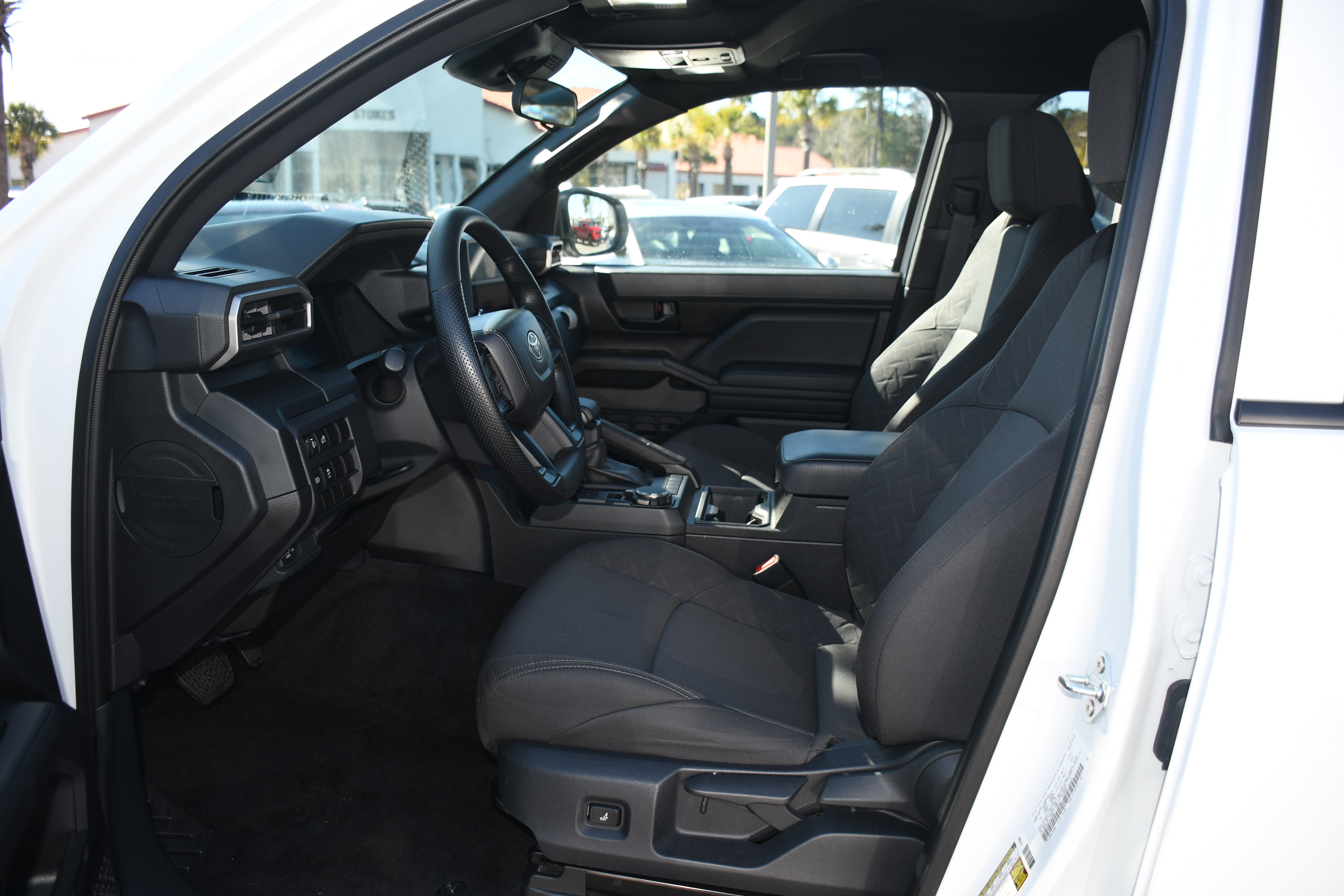 Certified 2025 Toyota Tacoma SR AWD/4WD image 7