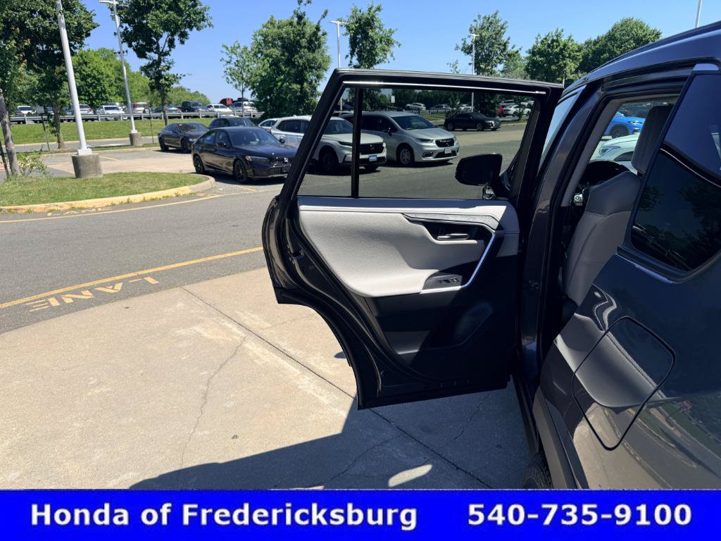 Used 2023 Toyota RAV4 Limited AWD/4WD image 18