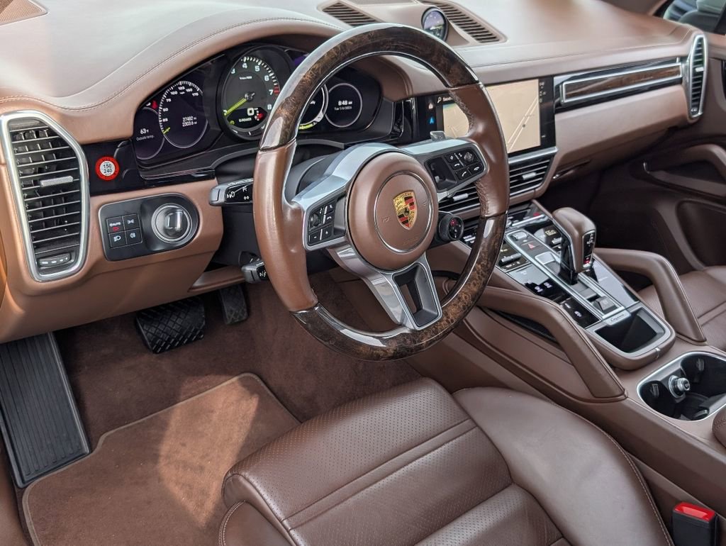 Certified 2022 Porsche Cayenne E-Hybrid image 4