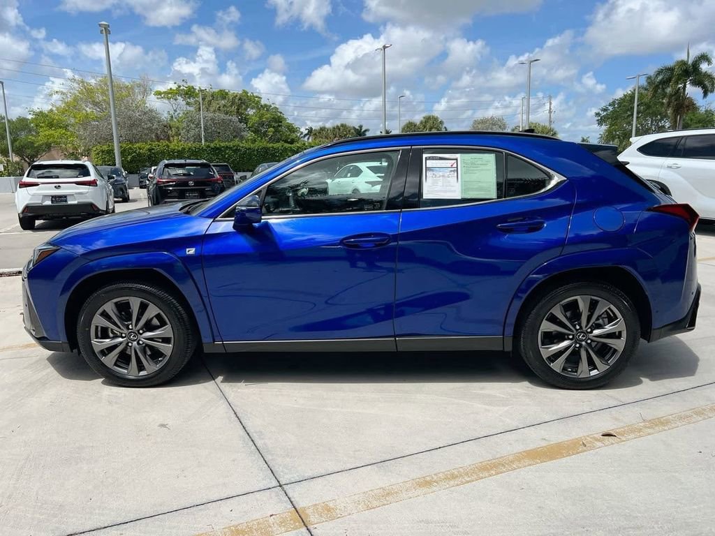 Certified 2023 Lexus UX 250h F Sport image 4