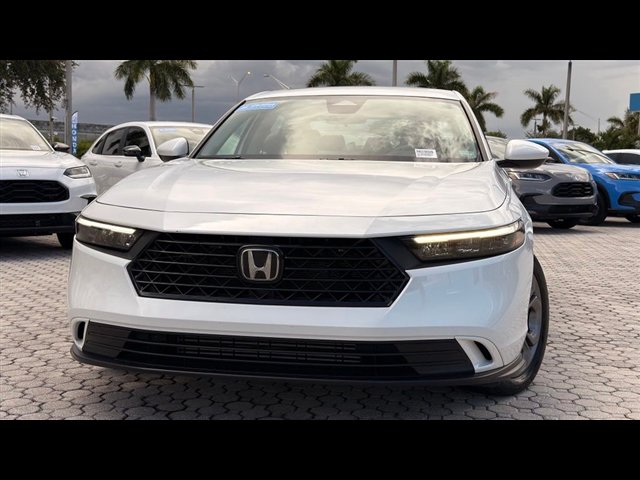 Certified 2023 Honda Accord EX image 2
