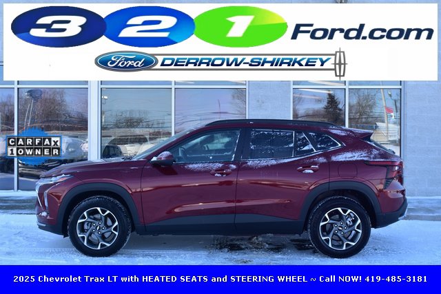 Used 2025 Chevrolet Trax LT w/ LT Convenience Package image 2