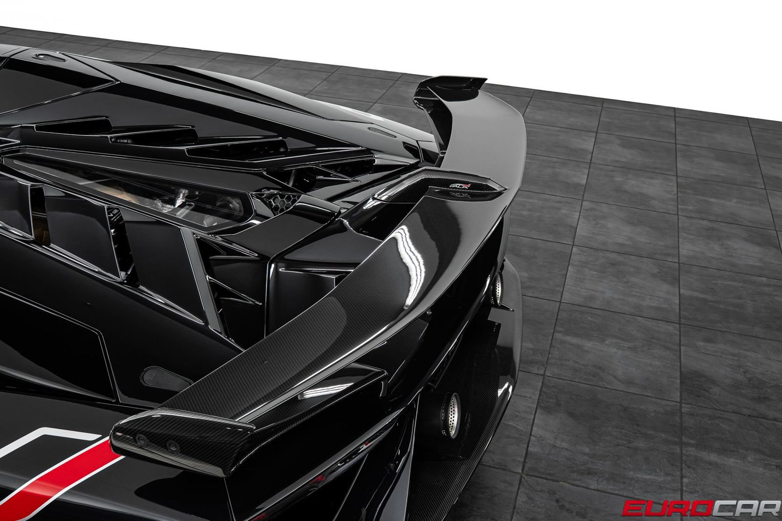Used 2021 Lamborghini Aventador SVJ AWD/4WD image 26
