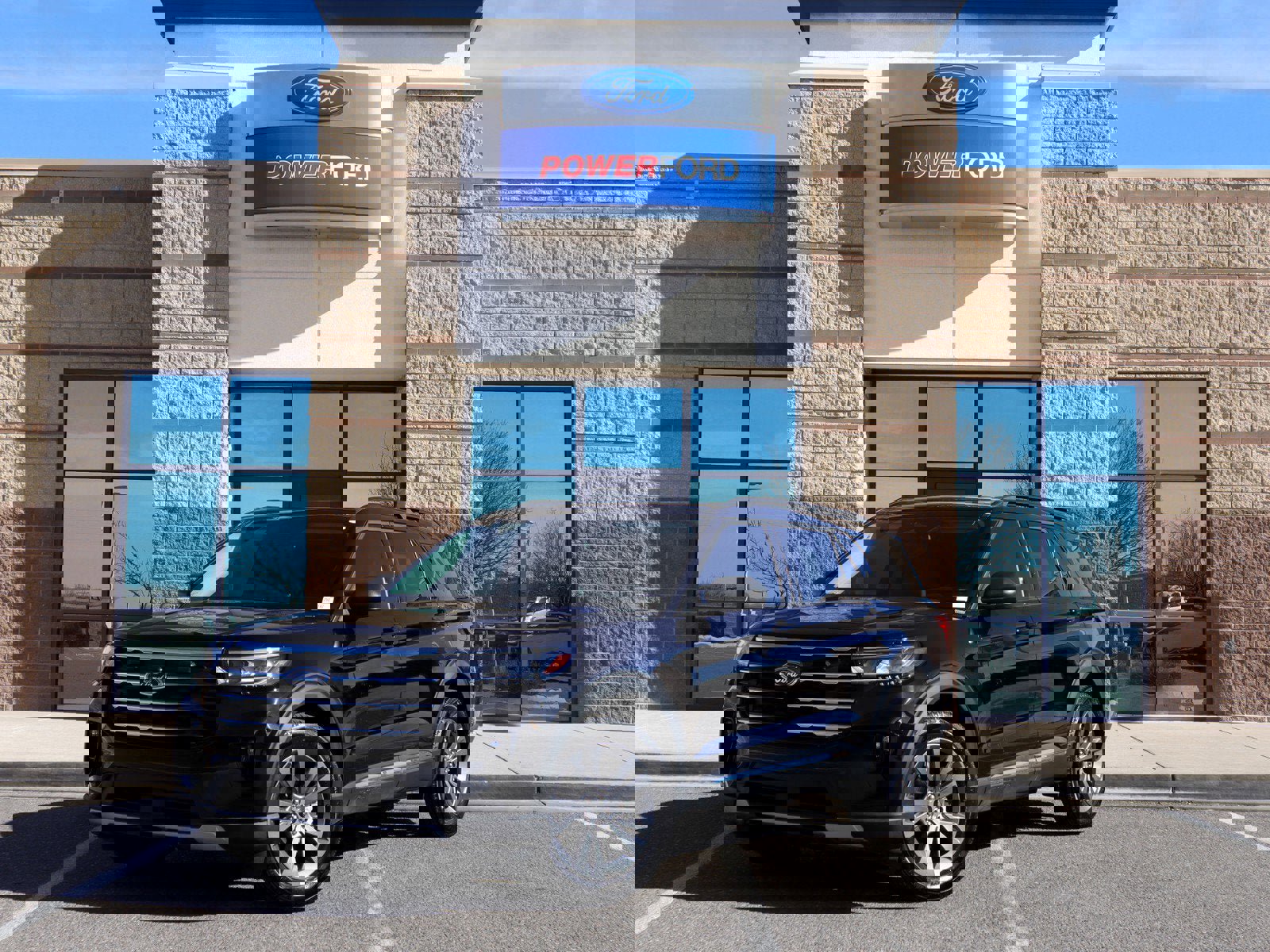 New 2025 Ford Explorer Active w/ Active Comfort Package image 2