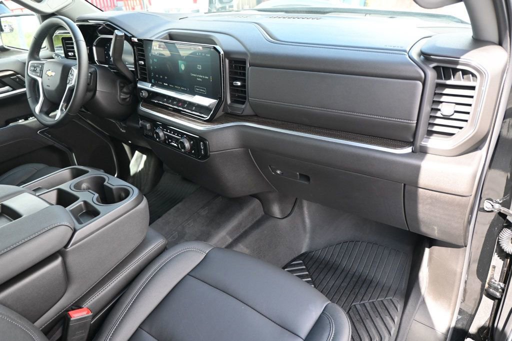 Used 2026 Chevrolet Silverado 1500 LT w/ Z71 Off-Road Package image 11