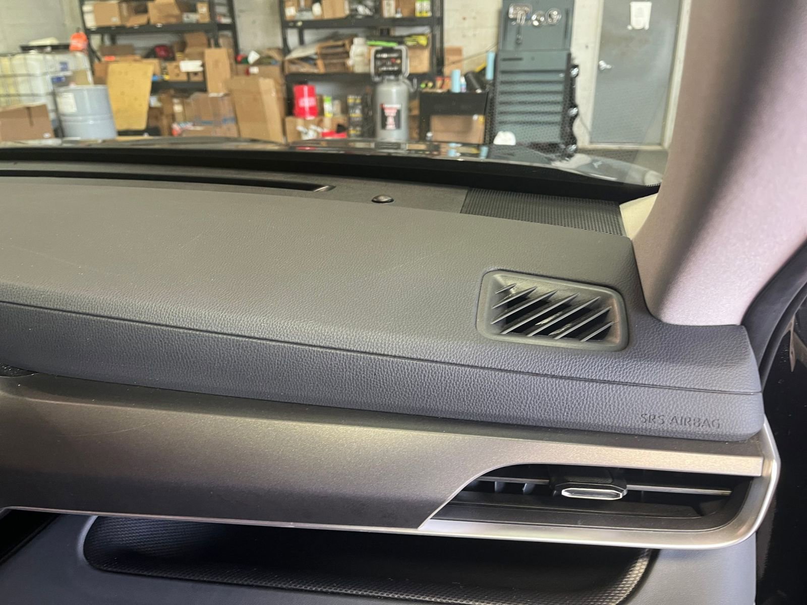 Used 2025 Toyota Highlander LE FWD image 36