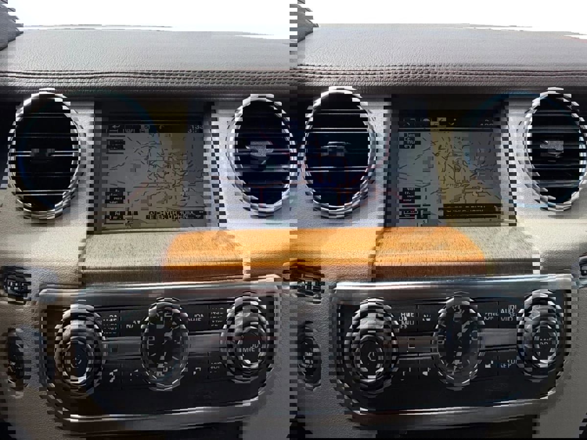 Used 2016 Land Rover LR4 HSE LUX image 17