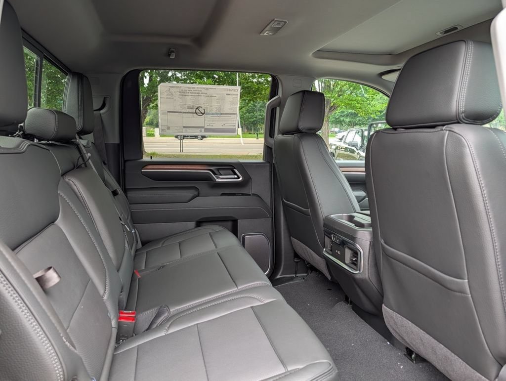 New 2026 GMC Sierra 3500 Denali w/ Denali Reserve Package AWD/4WD image 35