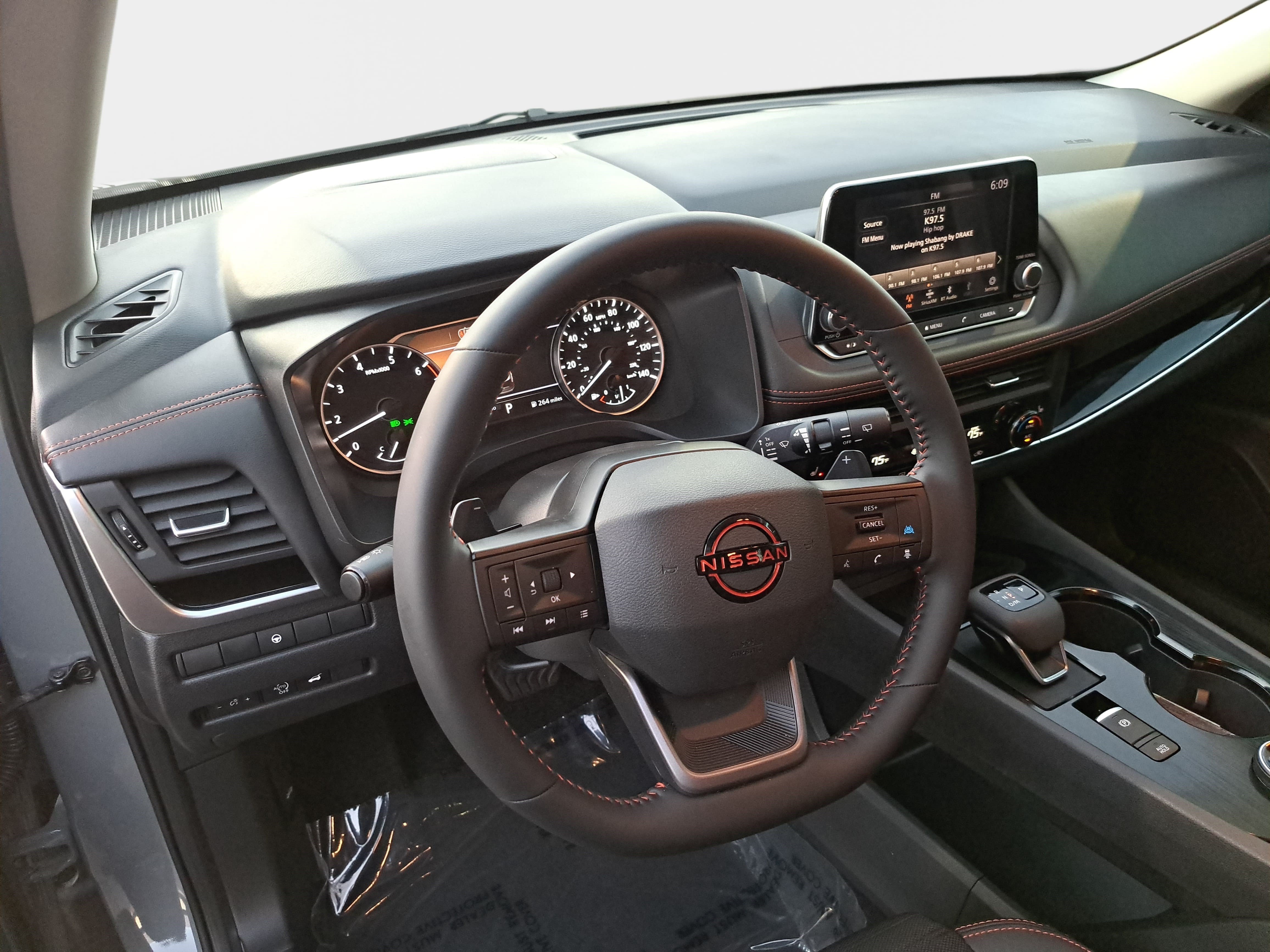 Used 2026 Nissan Rogue SV AWD/4WD image 16