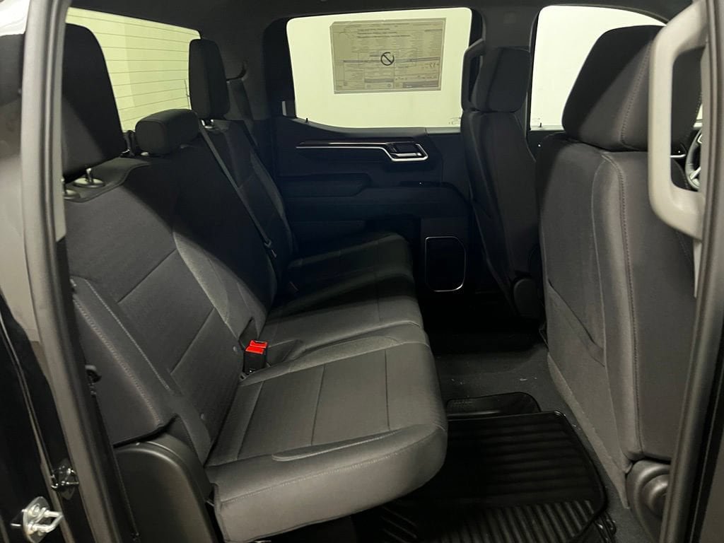 New 2026 Chevrolet Silverado 1500 RST AWD/4WD image 39