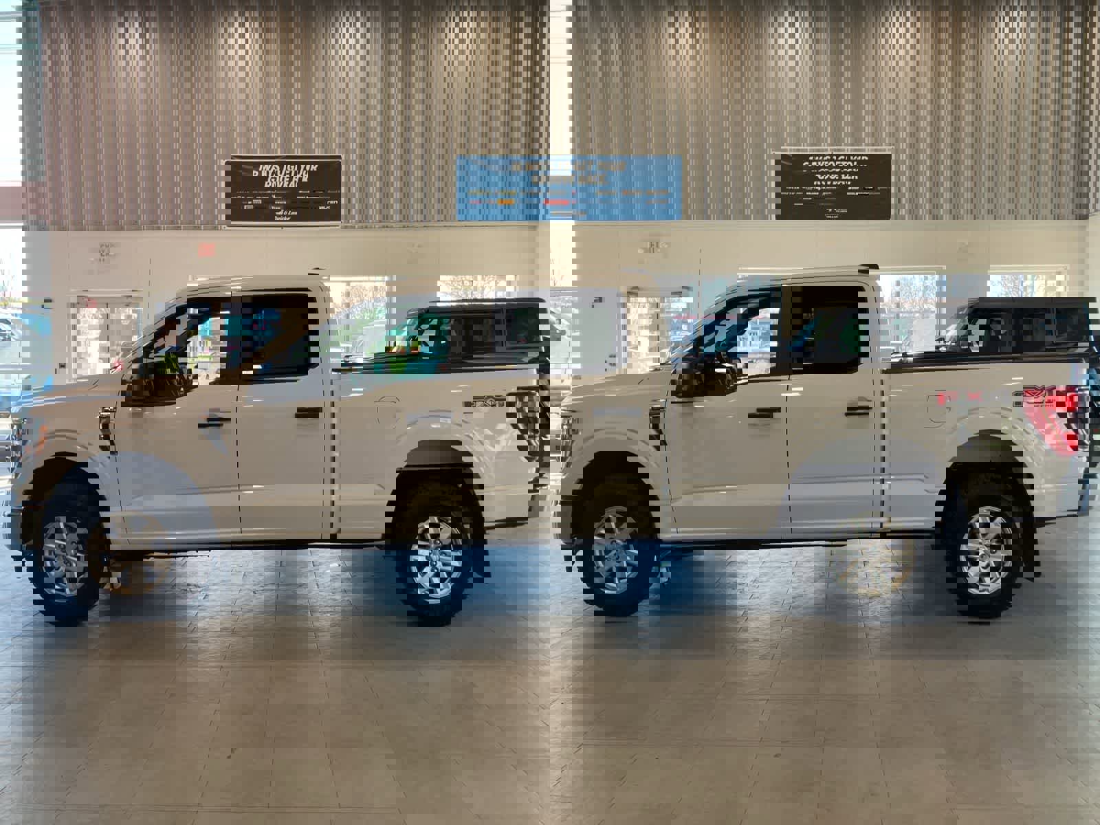 Used 2021 Ford F150 XLT w/ FX4 Off-Road Package image 8